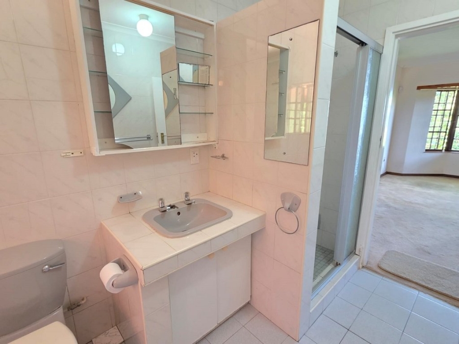 3 Bedroom Property for Sale in Umtentweni KwaZulu-Natal