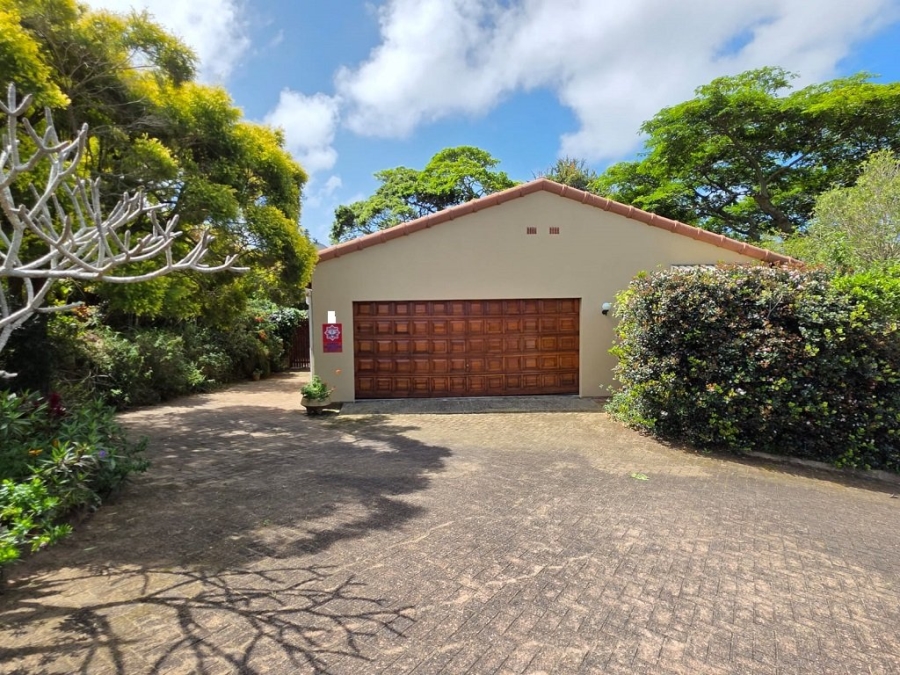 3 Bedroom Property for Sale in Umtentweni KwaZulu-Natal
