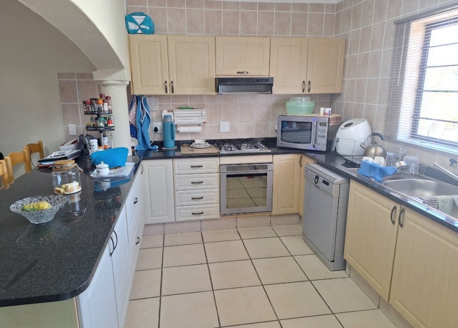 3 Bedroom Property for Sale in Uvongo KwaZulu-Natal