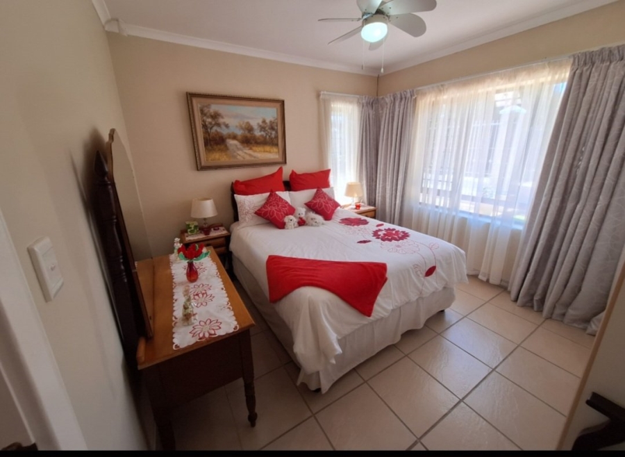 3 Bedroom Property for Sale in Uvongo KwaZulu-Natal