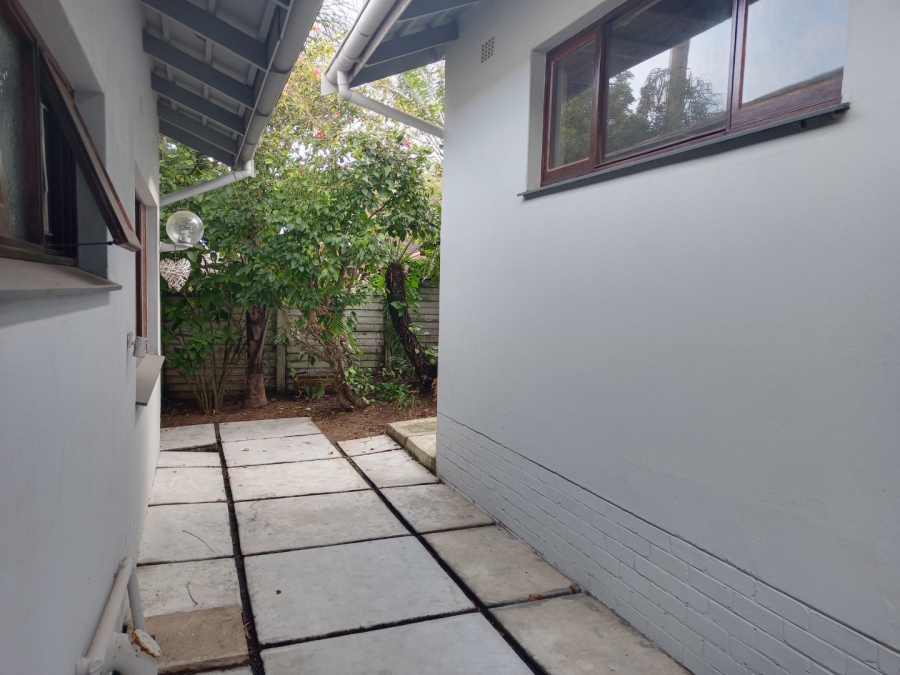 4 Bedroom Property for Sale in Uvongo KwaZulu-Natal