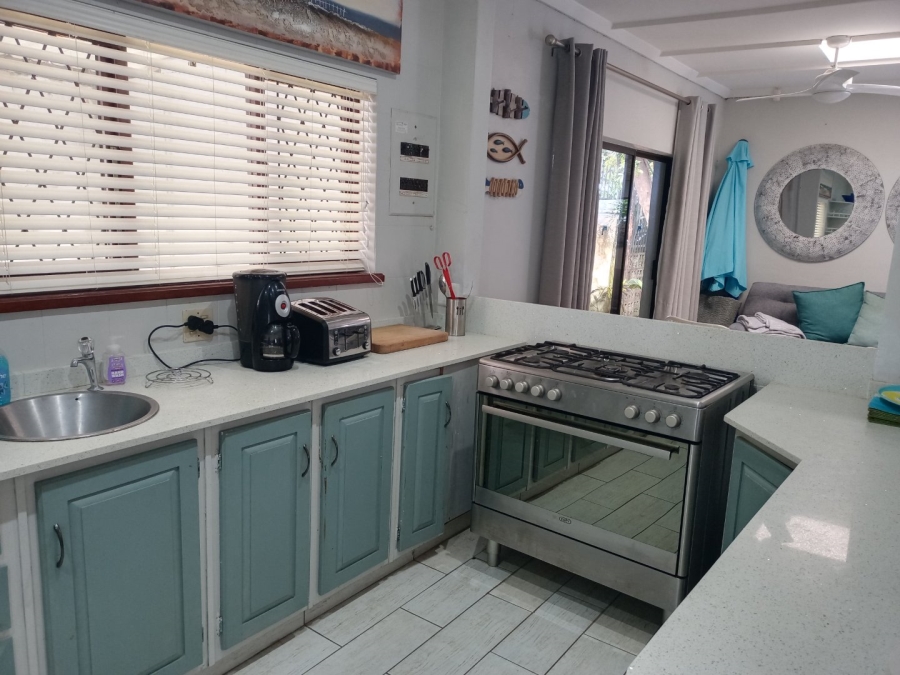 4 Bedroom Property for Sale in Uvongo KwaZulu-Natal