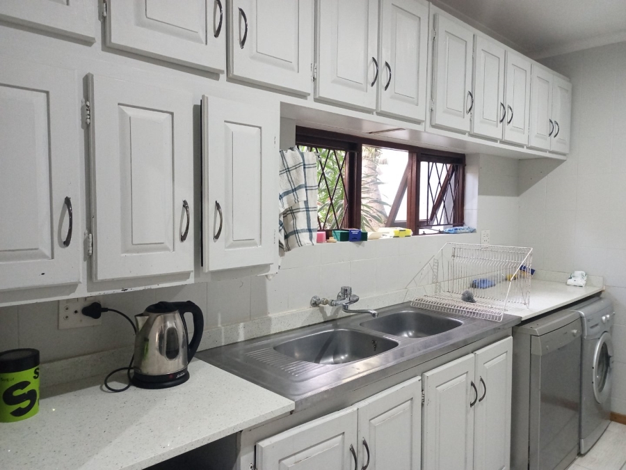 4 Bedroom Property for Sale in Uvongo KwaZulu-Natal
