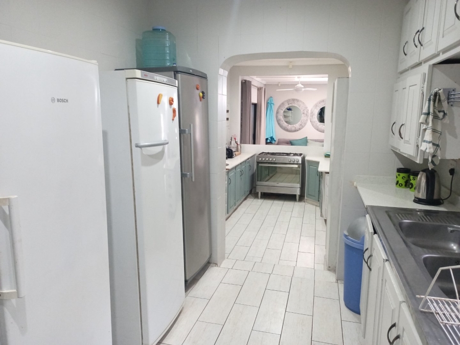 4 Bedroom Property for Sale in Uvongo KwaZulu-Natal