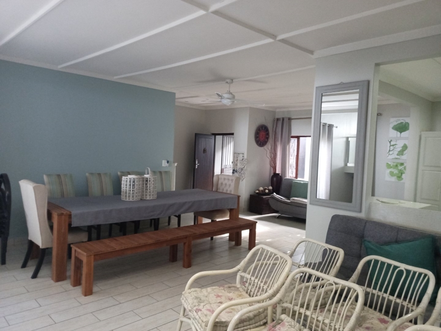 4 Bedroom Property for Sale in Uvongo KwaZulu-Natal