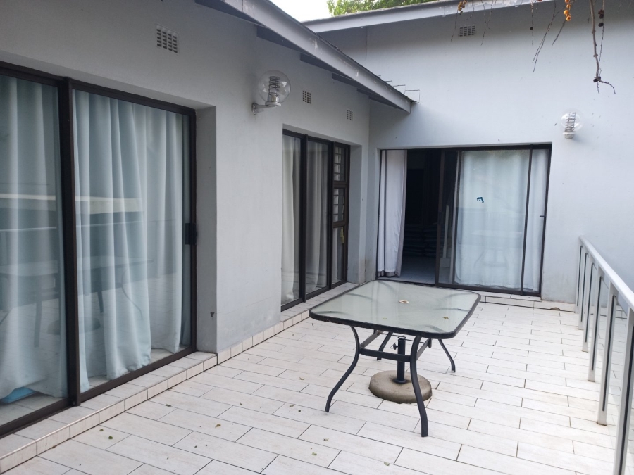 4 Bedroom Property for Sale in Uvongo KwaZulu-Natal