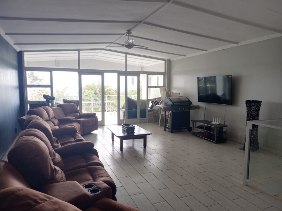 4 Bedroom Property for Sale in Uvongo KwaZulu-Natal