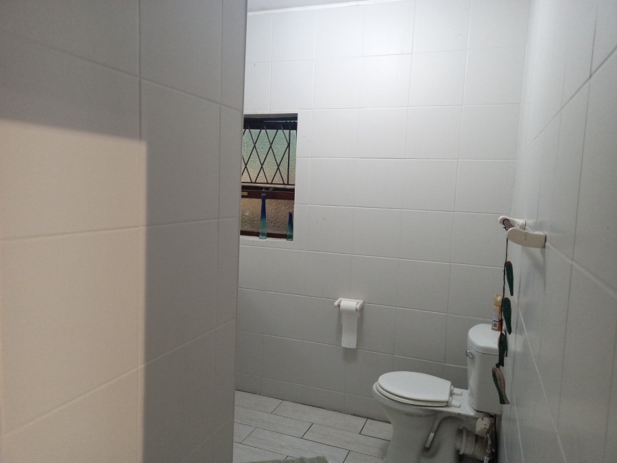 4 Bedroom Property for Sale in Uvongo KwaZulu-Natal