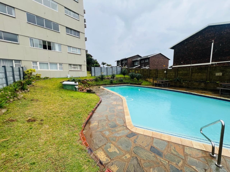 To Let 1 Bedroom Property for Rent in Athlone Park KwaZulu-Natal