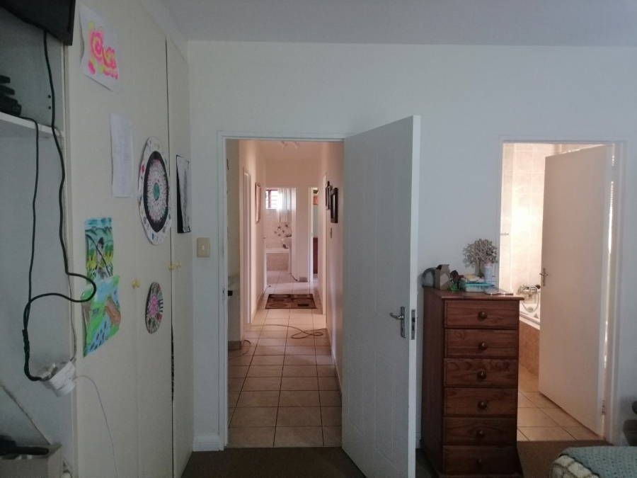 4 Bedroom Property for Sale in Uvongo Beach KwaZulu-Natal