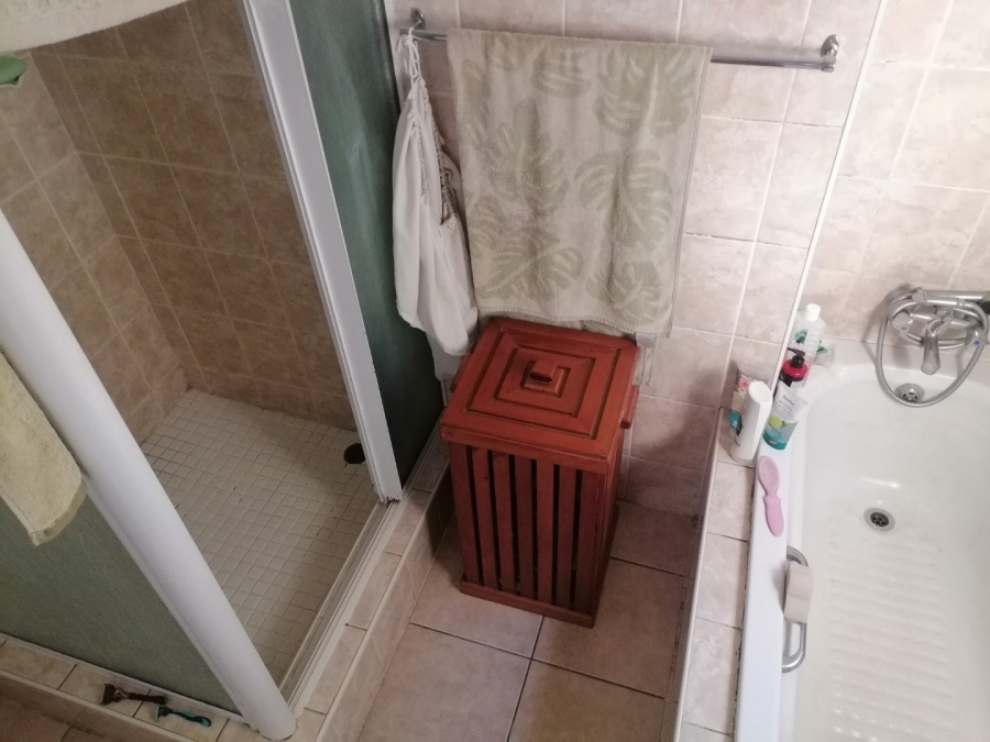 4 Bedroom Property for Sale in Uvongo Beach KwaZulu-Natal