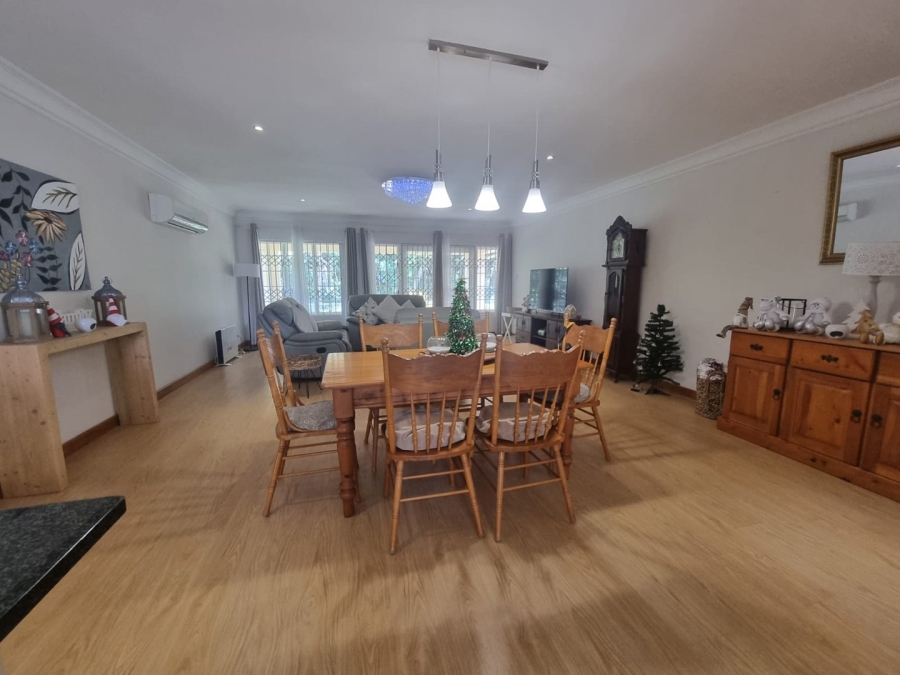 3 Bedroom Property for Sale in Umtentweni KwaZulu-Natal