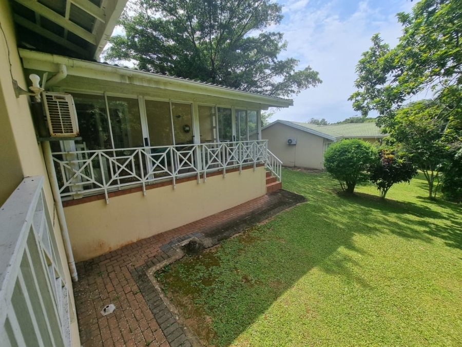 3 Bedroom Property for Sale in Umtentweni KwaZulu-Natal