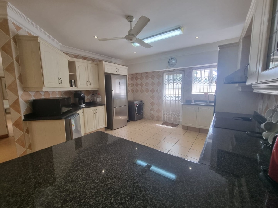 3 Bedroom Property for Sale in Umtentweni KwaZulu-Natal