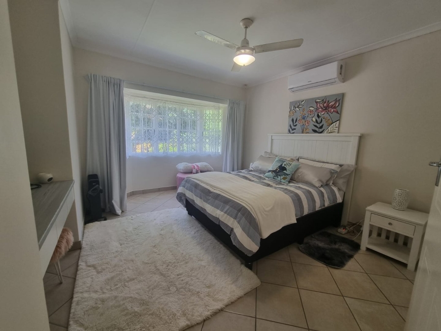 3 Bedroom Property for Sale in Umtentweni KwaZulu-Natal