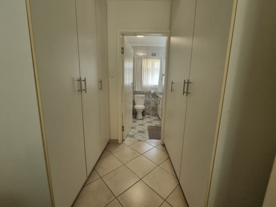 3 Bedroom Property for Sale in Umtentweni KwaZulu-Natal