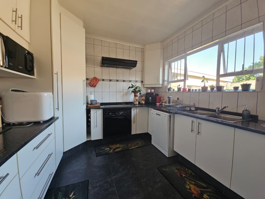 3 Bedroom Property for Sale in Amajuba Park KwaZulu-Natal