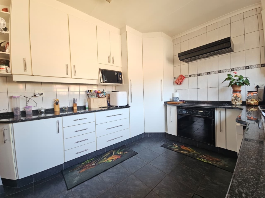 3 Bedroom Property for Sale in Amajuba Park KwaZulu-Natal