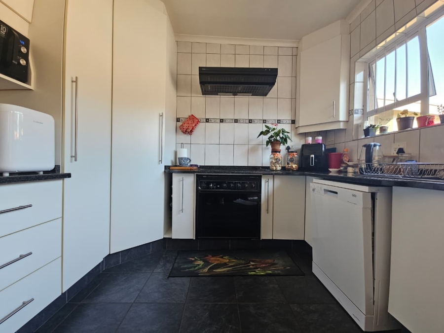 3 Bedroom Property for Sale in Amajuba Park KwaZulu-Natal