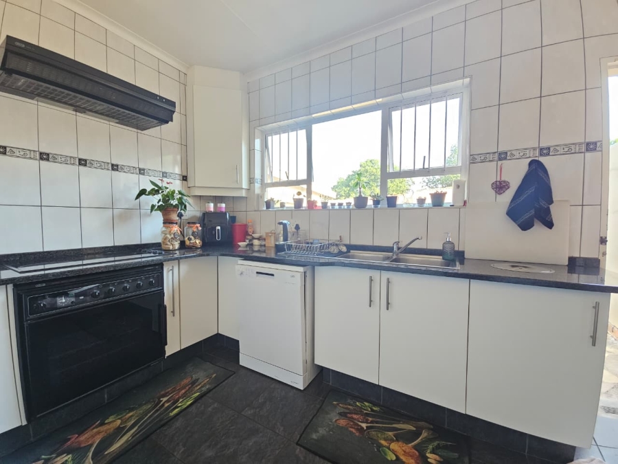 3 Bedroom Property for Sale in Amajuba Park KwaZulu-Natal