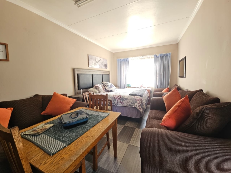 3 Bedroom Property for Sale in Amajuba Park KwaZulu-Natal