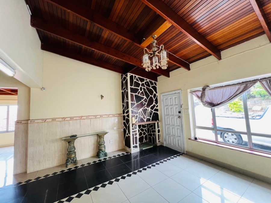 To Let 3 Bedroom Property for Rent in Bluff KwaZulu-Natal