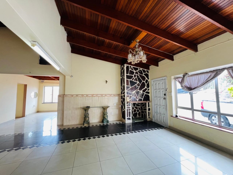 To Let 3 Bedroom Property for Rent in Bluff KwaZulu-Natal