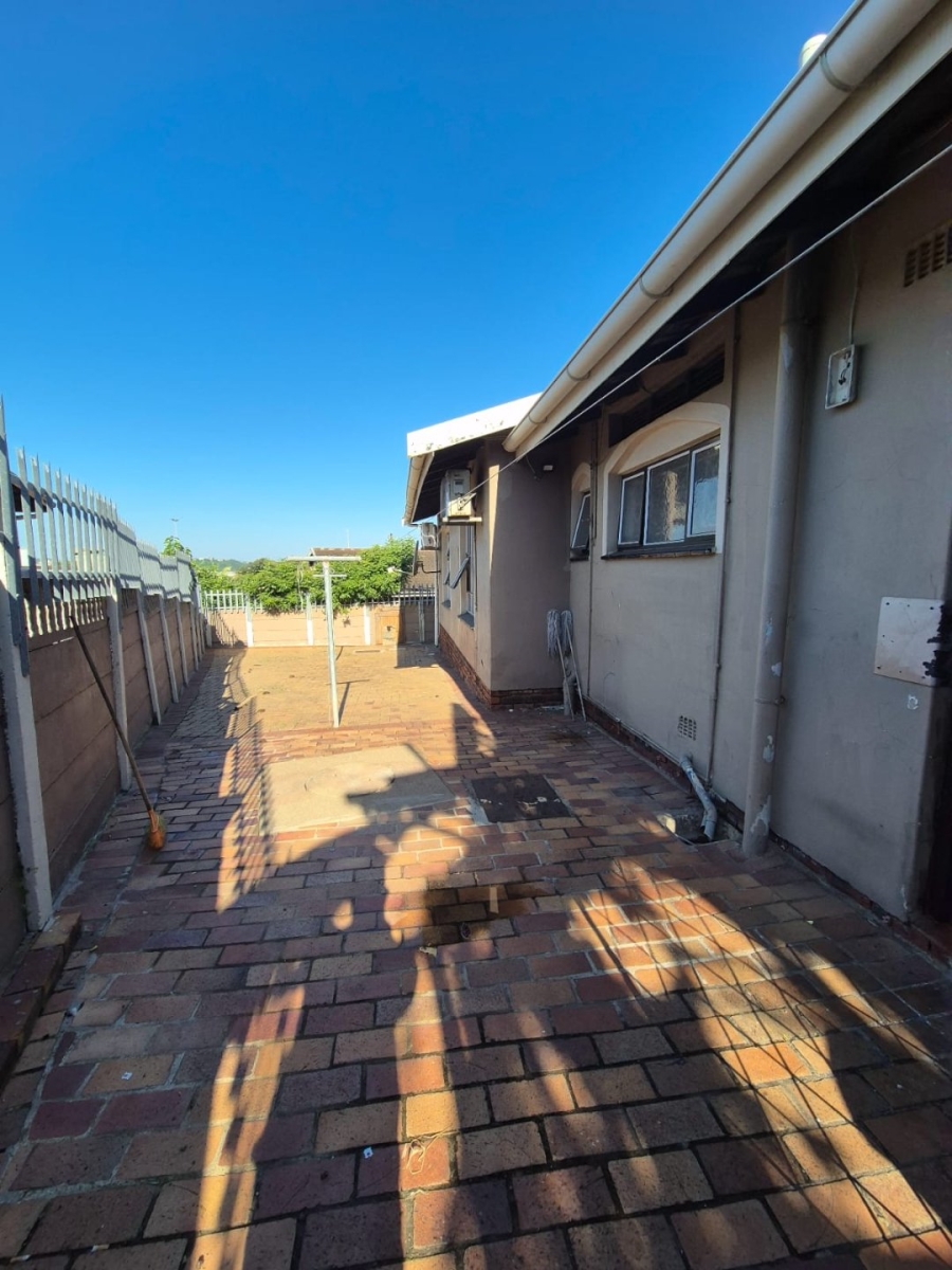 4 Bedroom Property for Sale in Isipingo Hills KwaZulu-Natal