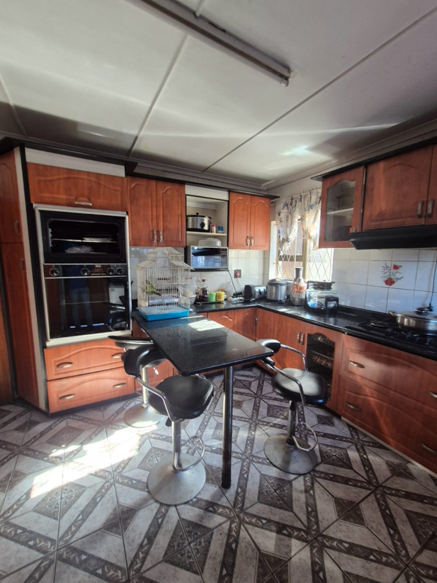 4 Bedroom Property for Sale in Isipingo Hills KwaZulu-Natal