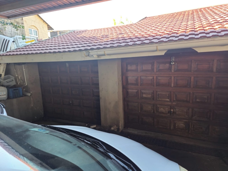 4 Bedroom Property for Sale in Isipingo Hills KwaZulu-Natal