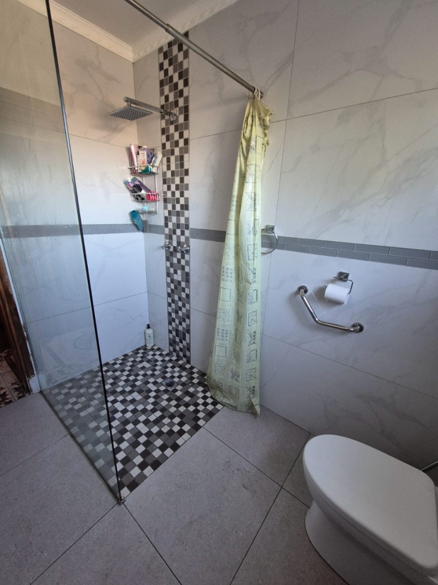 4 Bedroom Property for Sale in Isipingo Hills KwaZulu-Natal