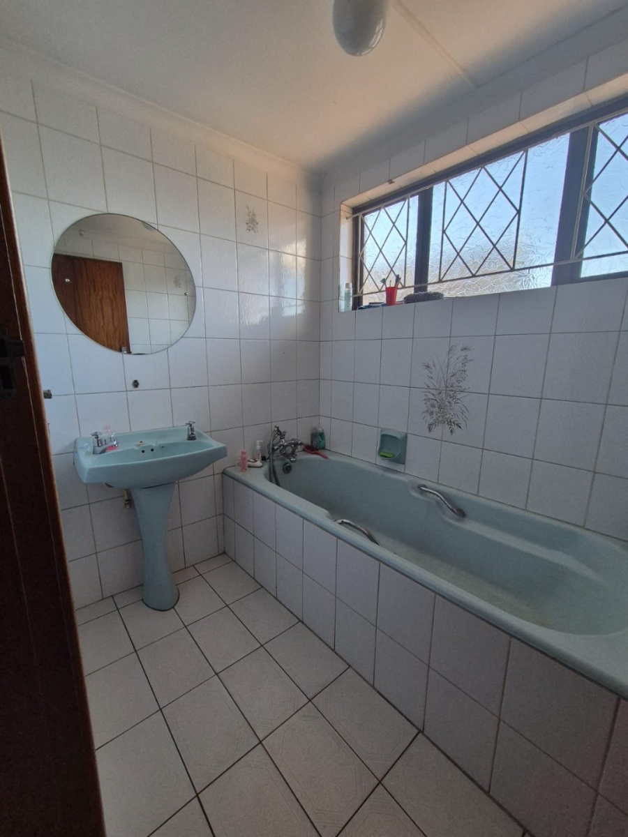 4 Bedroom Property for Sale in Isipingo Hills KwaZulu-Natal