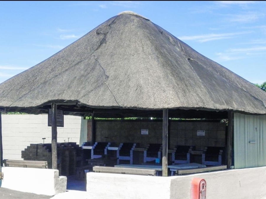 2 Bedroom Property for Sale in Amanzimtoti KwaZulu-Natal