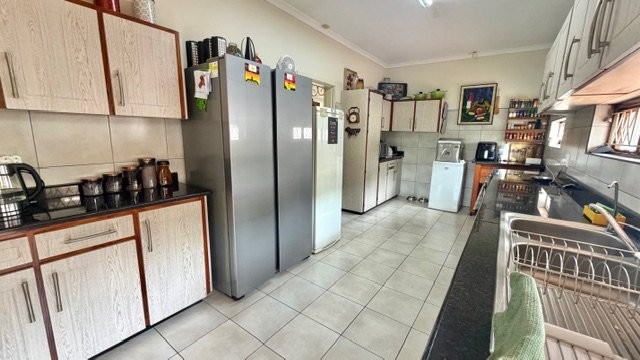 3 Bedroom Property for Sale in Uvongo KwaZulu-Natal