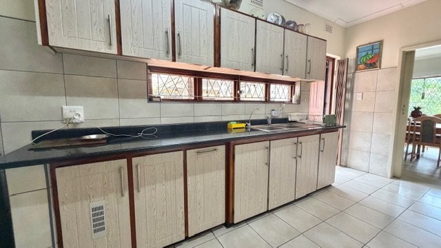 3 Bedroom Property for Sale in Uvongo KwaZulu-Natal