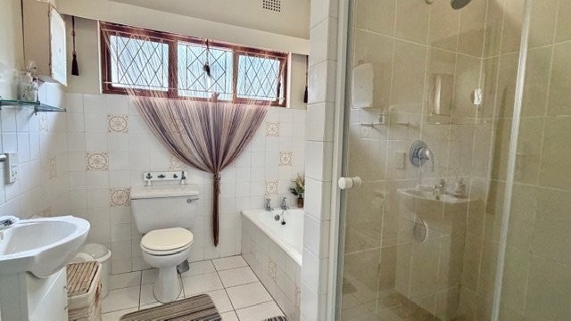3 Bedroom Property for Sale in Uvongo KwaZulu-Natal