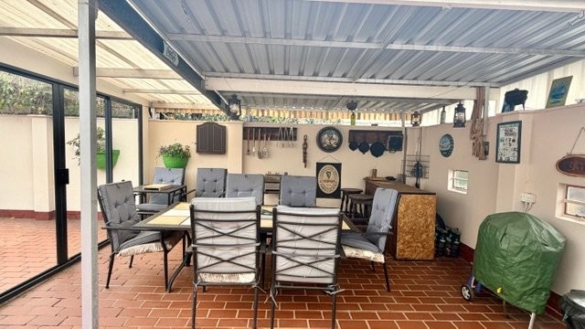 3 Bedroom Property for Sale in Uvongo KwaZulu-Natal