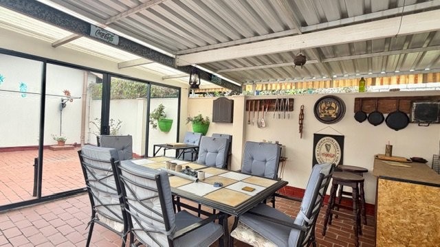 3 Bedroom Property for Sale in Uvongo KwaZulu-Natal