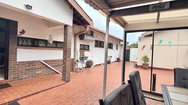 3 Bedroom Property for Sale in Uvongo KwaZulu-Natal