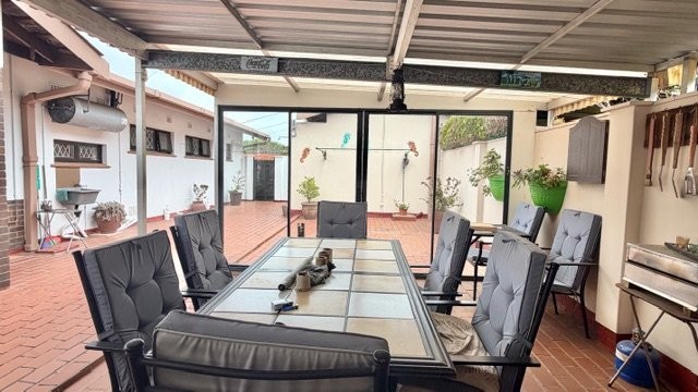 3 Bedroom Property for Sale in Uvongo KwaZulu-Natal