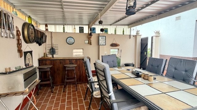3 Bedroom Property for Sale in Uvongo KwaZulu-Natal