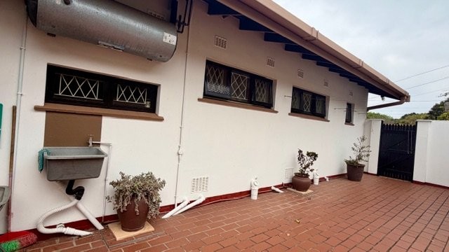 3 Bedroom Property for Sale in Uvongo KwaZulu-Natal