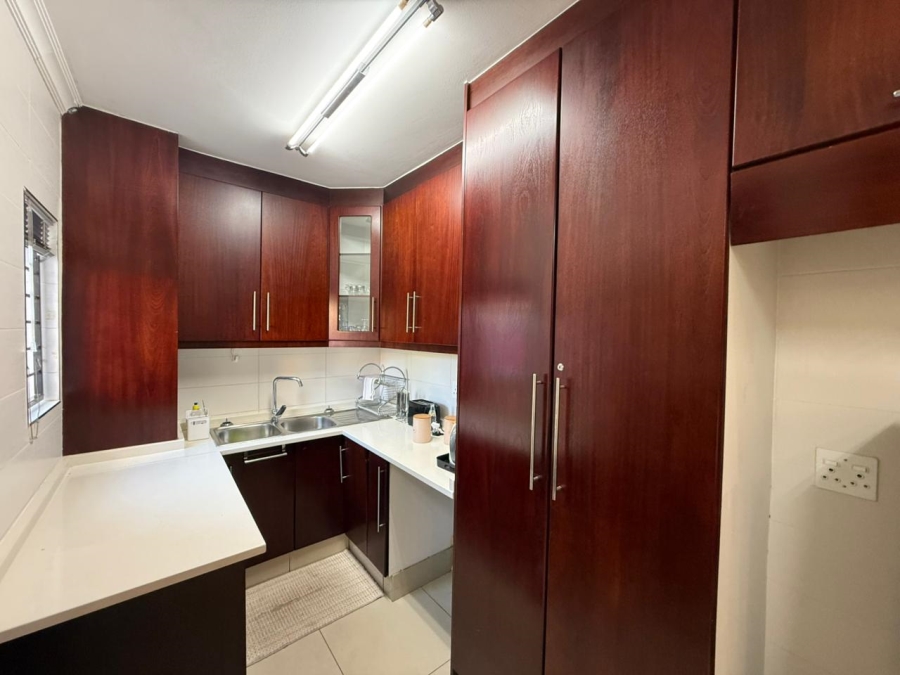 6 Bedroom Property for Sale in Lennoxton KwaZulu-Natal