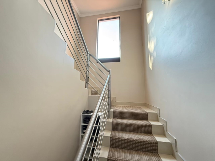 6 Bedroom Property for Sale in Lennoxton KwaZulu-Natal