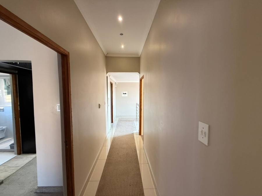 6 Bedroom Property for Sale in Lennoxton KwaZulu-Natal