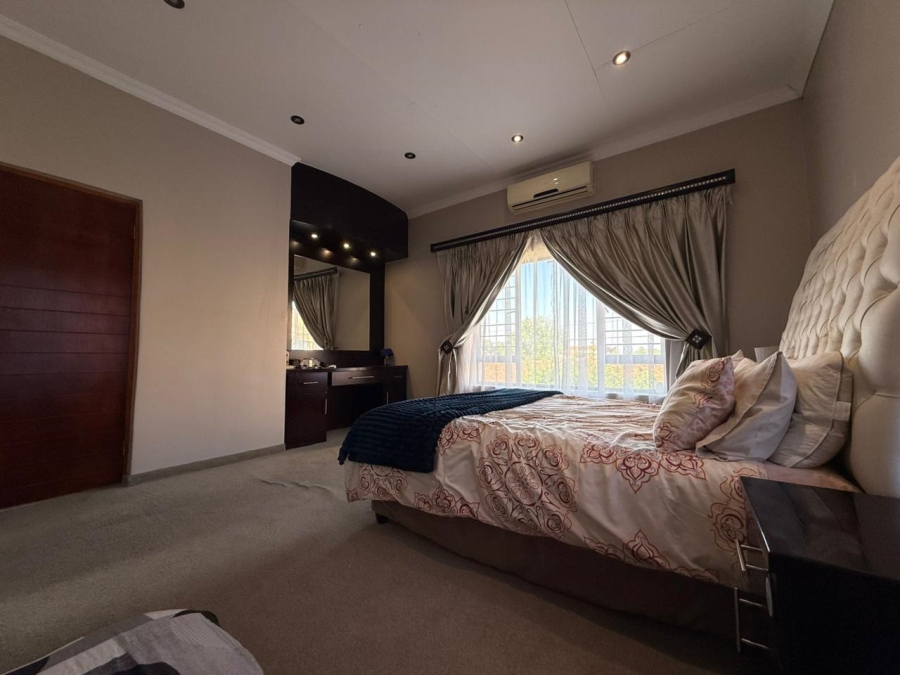 6 Bedroom Property for Sale in Lennoxton KwaZulu-Natal