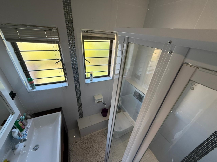 6 Bedroom Property for Sale in Lennoxton KwaZulu-Natal