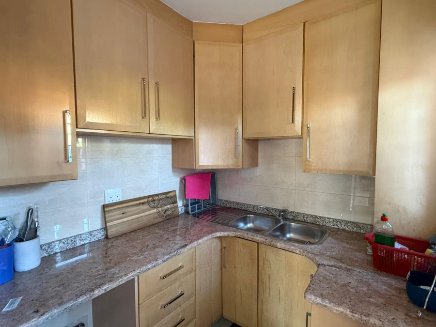 6 Bedroom Property for Sale in Lennoxton KwaZulu-Natal