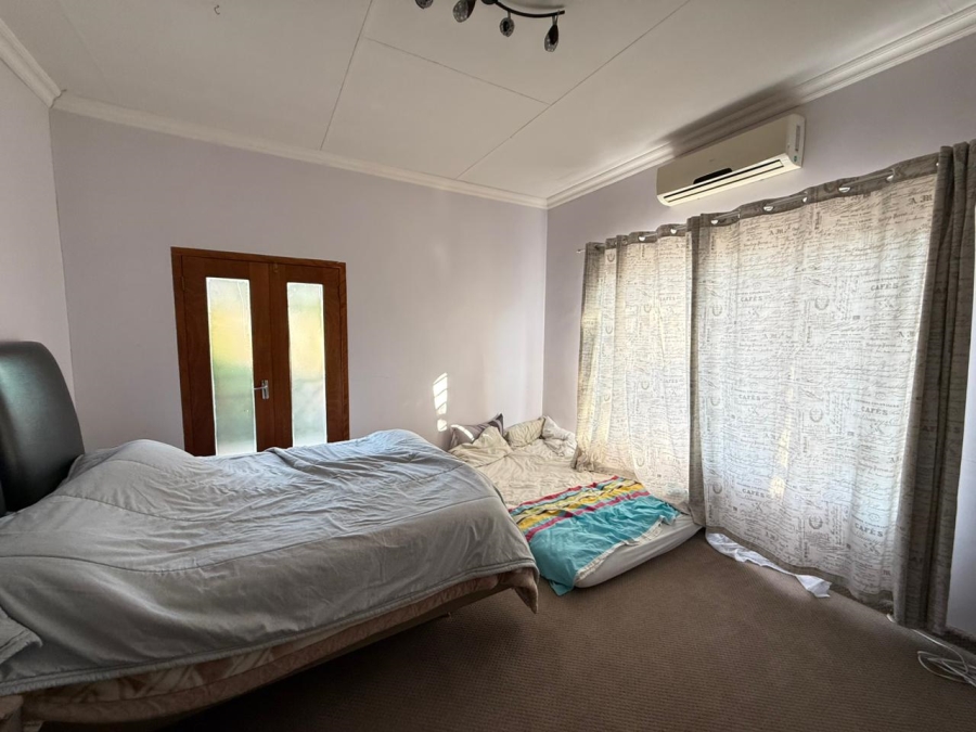 6 Bedroom Property for Sale in Lennoxton KwaZulu-Natal