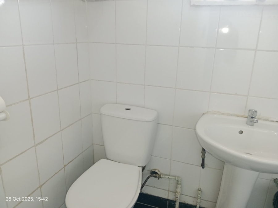 1 Bedroom Property for Sale in Scottsville KwaZulu-Natal